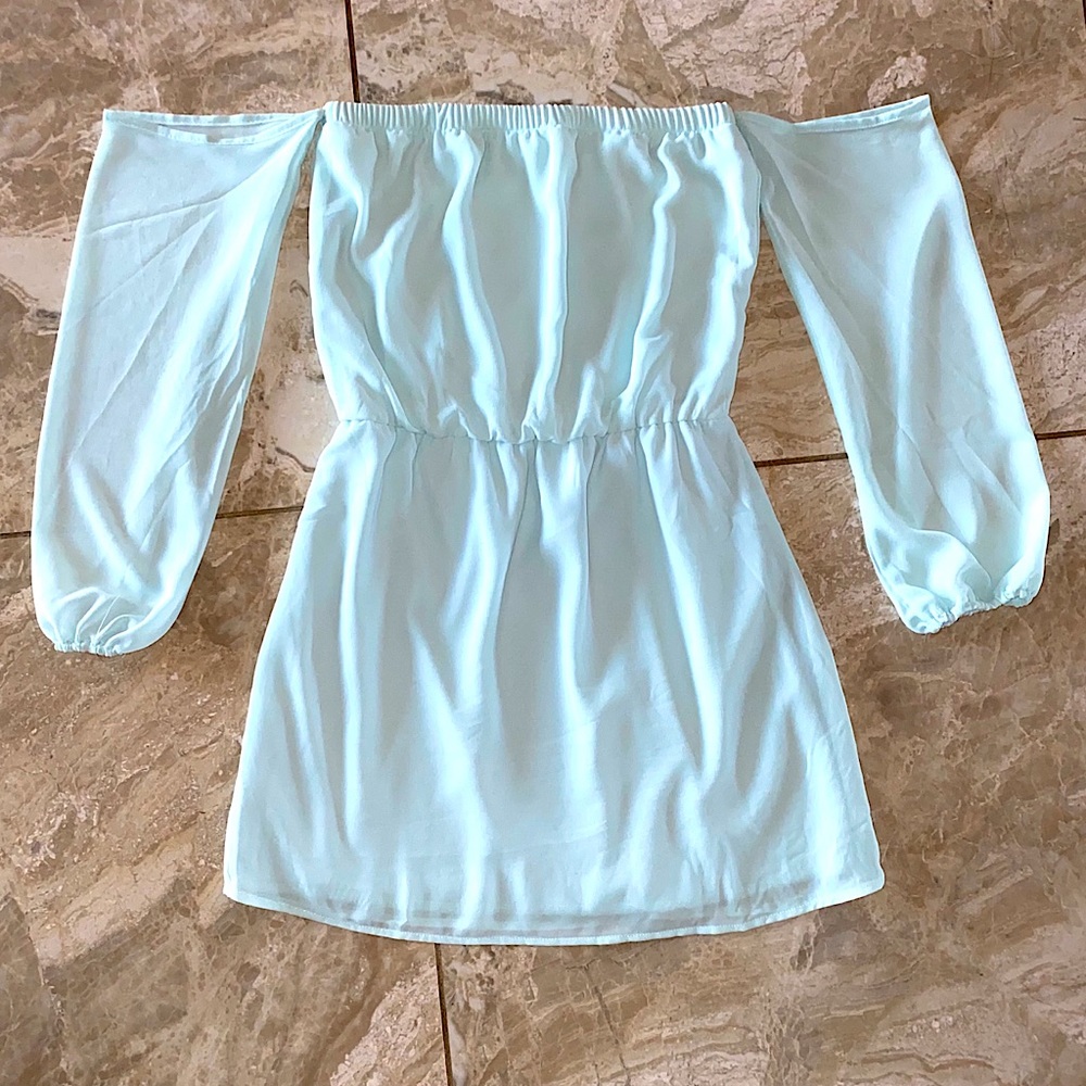 Tobi Off-Shoulder Long Sleeve Dress